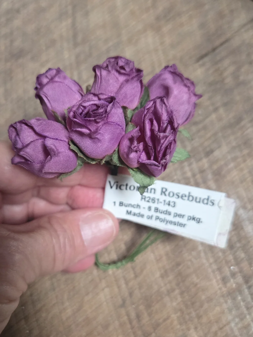 Vintage Victorian Rosebuds R261-143 Purple Polyester Millinery Craft Flower 1J